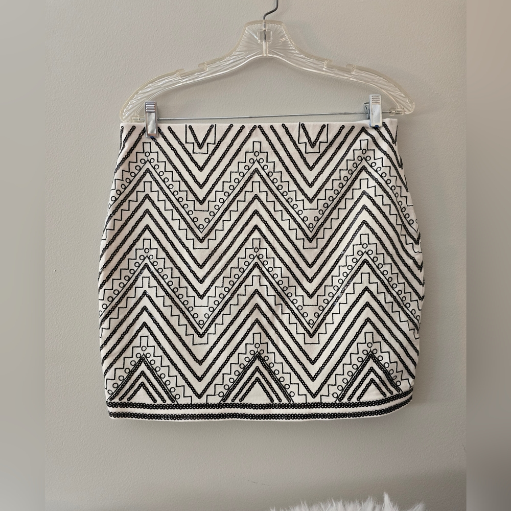 Express White Mini Skirt Black Sequin Size Medium